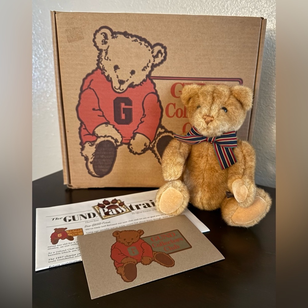 Vintage 1995 GUND Collectors Club Teddy Bear NIB Poseable w/ Box & Shirt - Picture 2 of 7